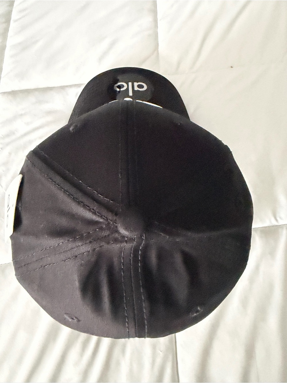 ALO Yoga Black Cap with White Logo - Picture 4 of 4
